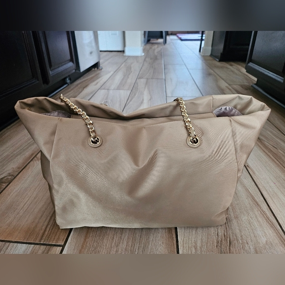 Michael Kors Gorgia Large Nylon  Beige Tote with Gold Accents Bag. - Picture 9 of 16